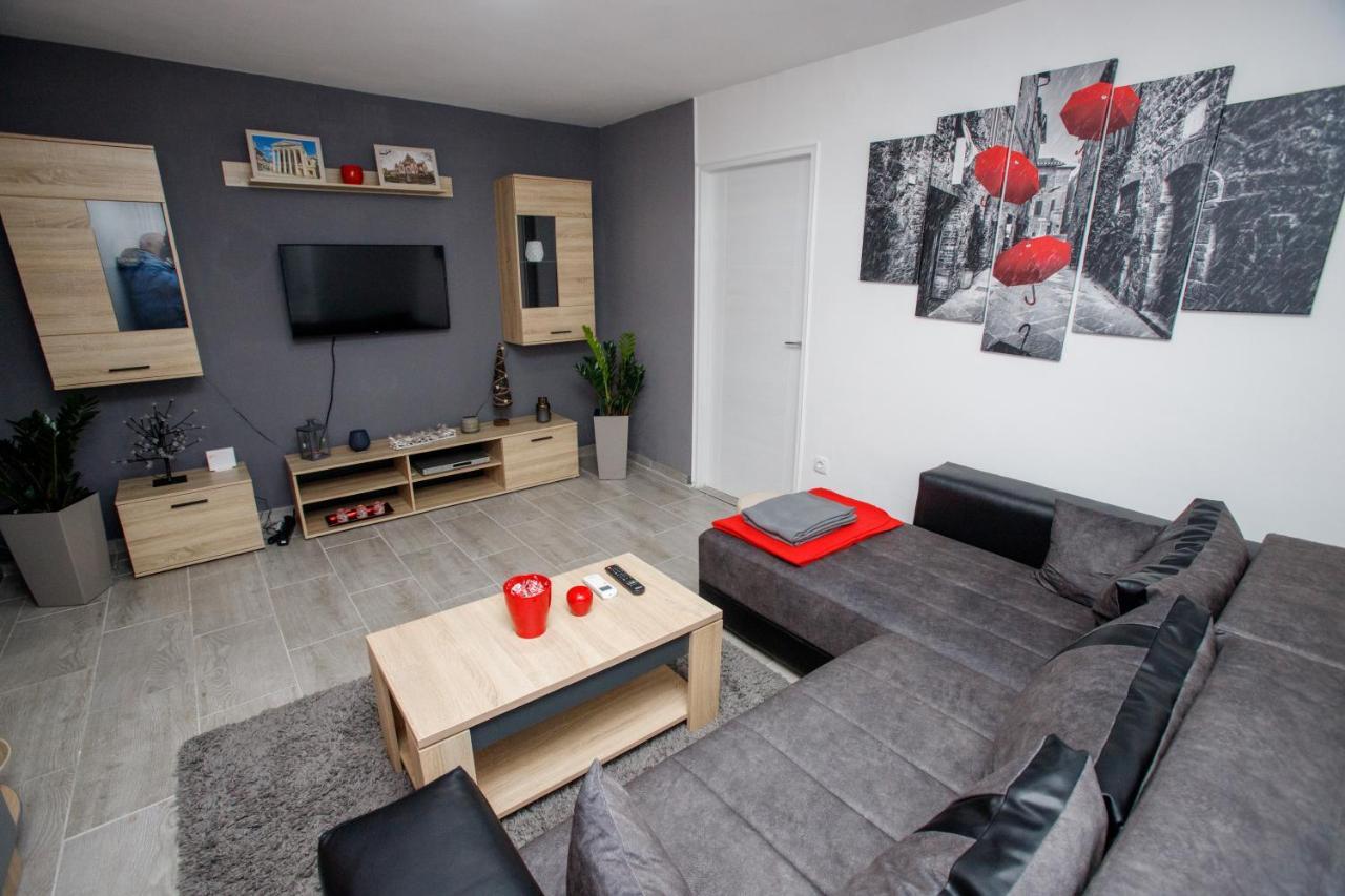 7 Days Premium Apartment ซูโบติกา ภายนอก รูปภาพ